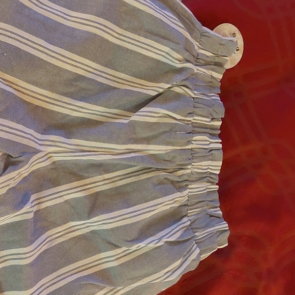 Shorts - Picture 5 of 6